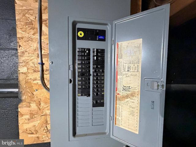 1092 PAPER MILL ROAD, Chambersburg, PA 17202