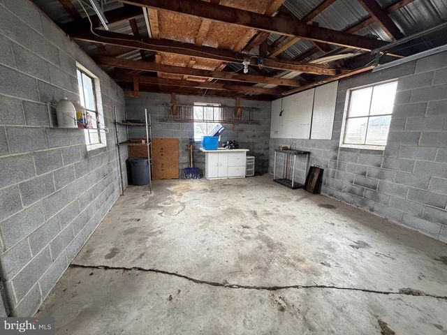 1092 PAPER MILL ROAD, Chambersburg, PA 17202