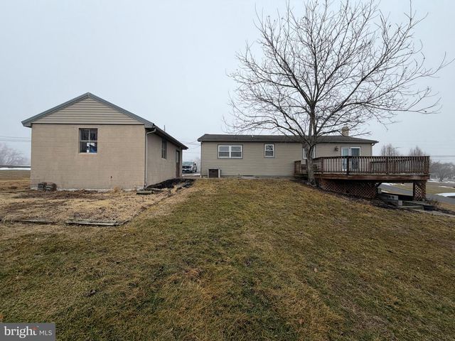 1092 PAPER MILL ROAD, Chambersburg, PA 17202