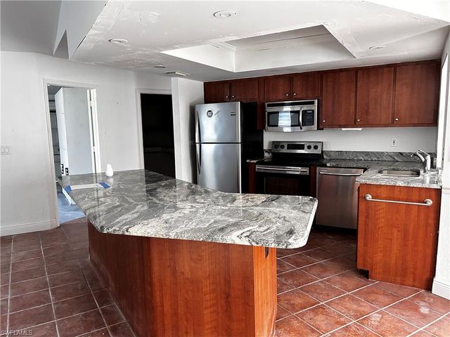 310 SE 29th TER, Cape Coral, FL 33904