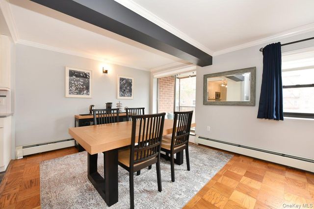 100 Clinton Avenue 1F, Mineola, NY 11501