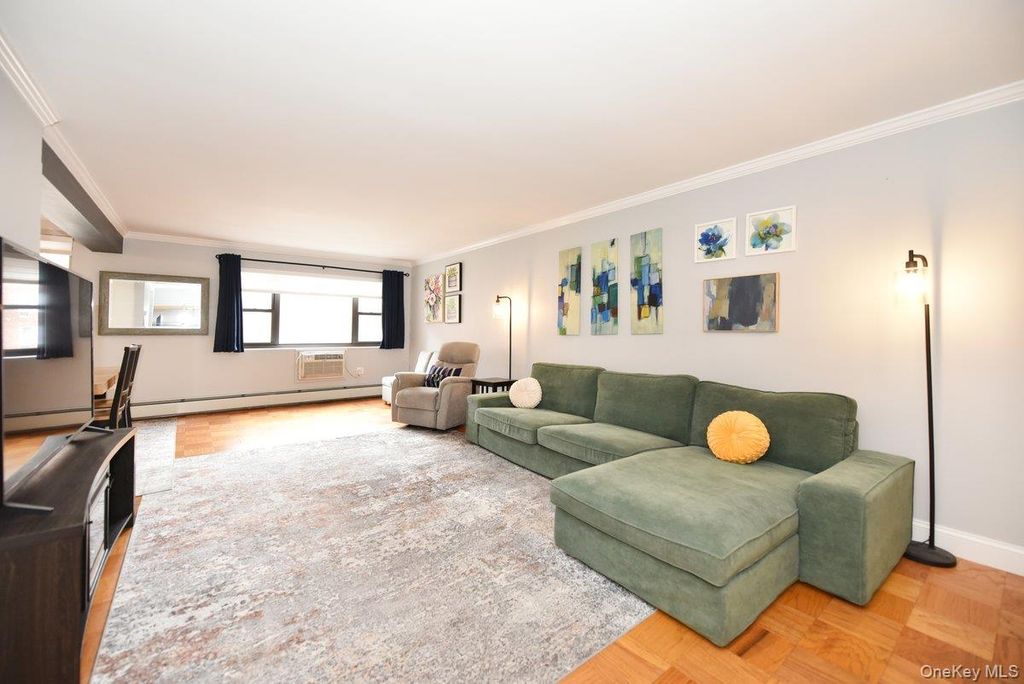 100 Clinton Avenue 1F, Mineola, NY 11501 — photo 5