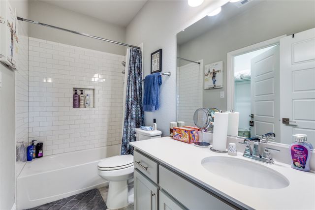 301 Red River Cir Trail, Highland Village, TX 75077