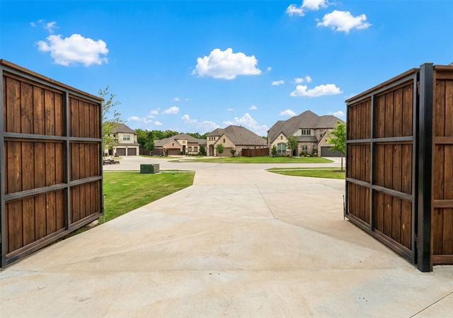 301 Red River Cir Trail, Highland Village, TX 75077