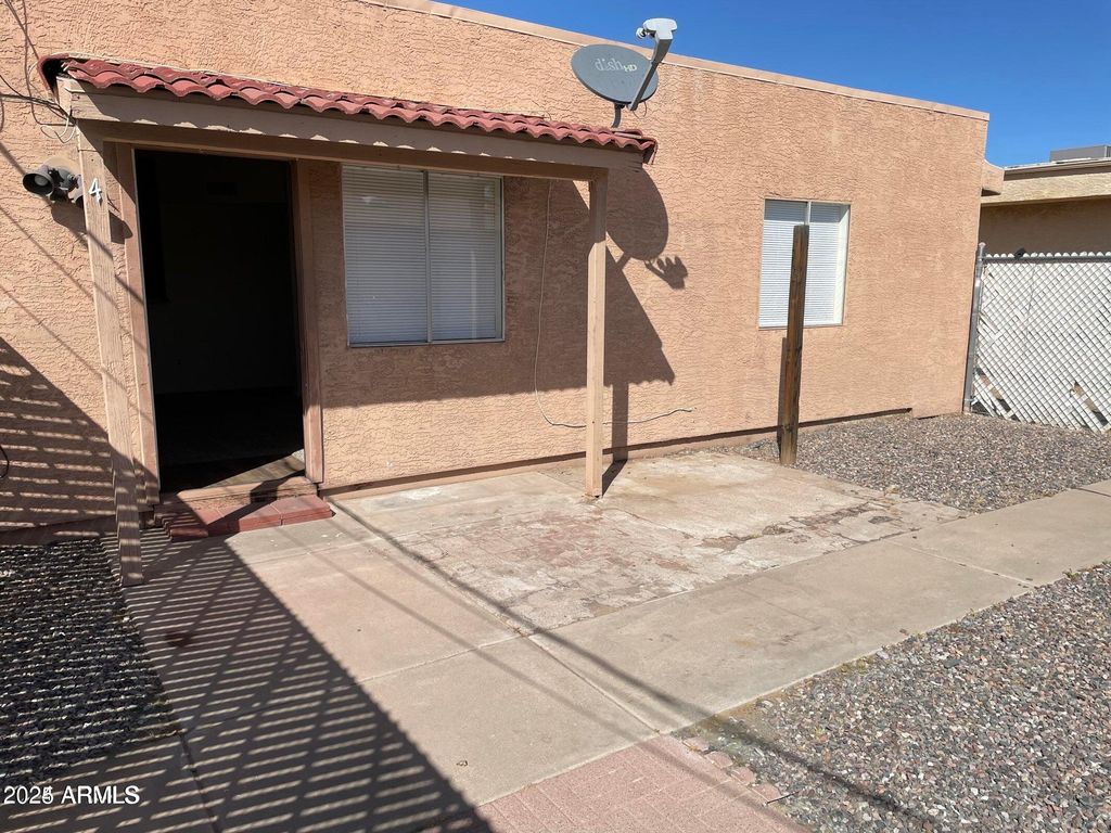 585 W 20TH Avenue 4, Apache Junction, AZ 85120