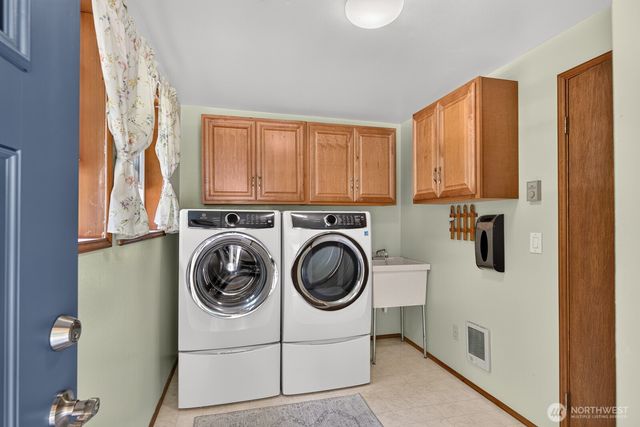 3023 S Camano Drive, Camano Island, WA 98282