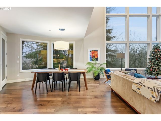 3311 Nw TULLAMORE Ct, Portland, OR 97229