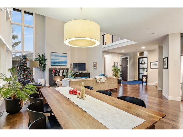 3311 Nw TULLAMORE Ct, Portland, OR 97229