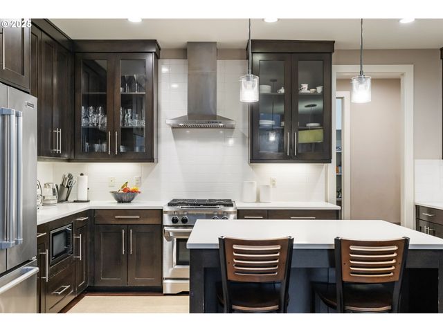 3311 Nw TULLAMORE Ct, Portland, OR 97229