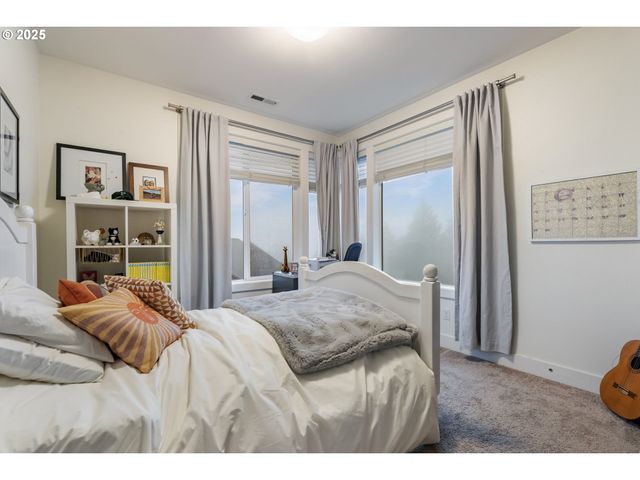 3311 Nw TULLAMORE Ct, Portland, OR 97229