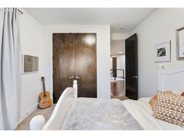 3311 Nw TULLAMORE Ct, Portland, OR 97229