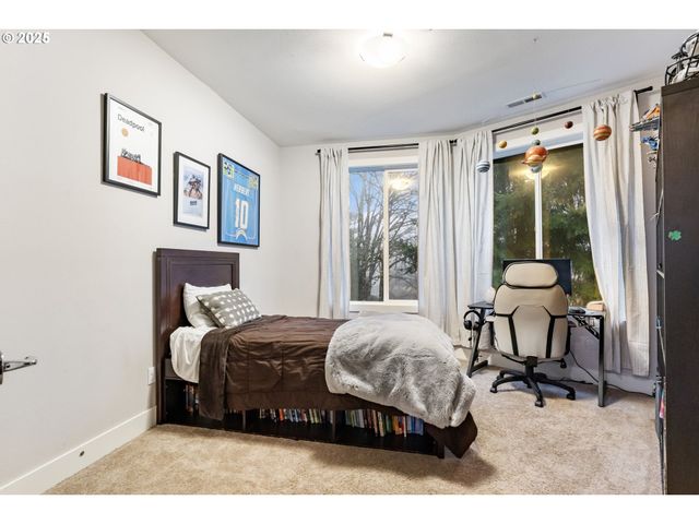 3311 Nw TULLAMORE Ct, Portland, OR 97229