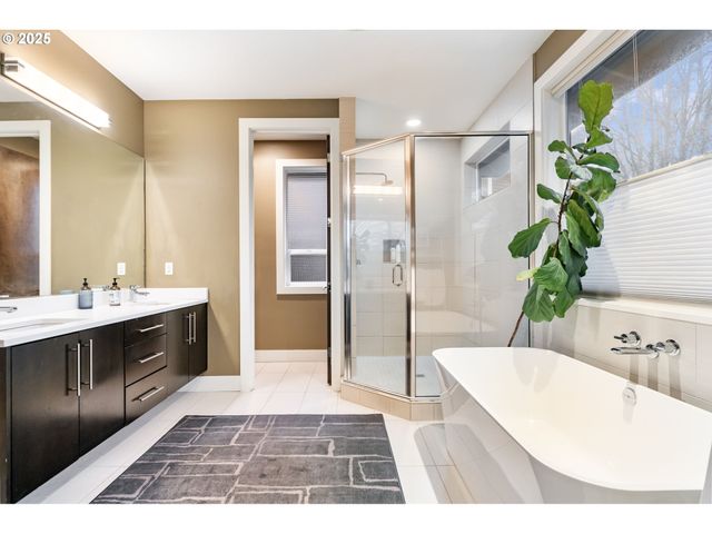 3311 Nw TULLAMORE Ct, Portland, OR 97229