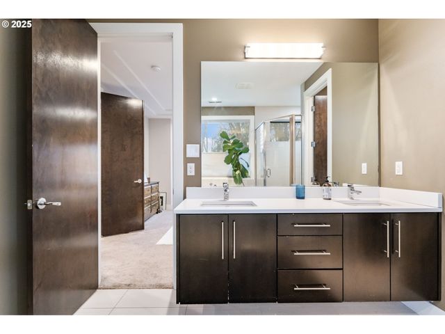 3311 Nw TULLAMORE Ct, Portland, OR 97229