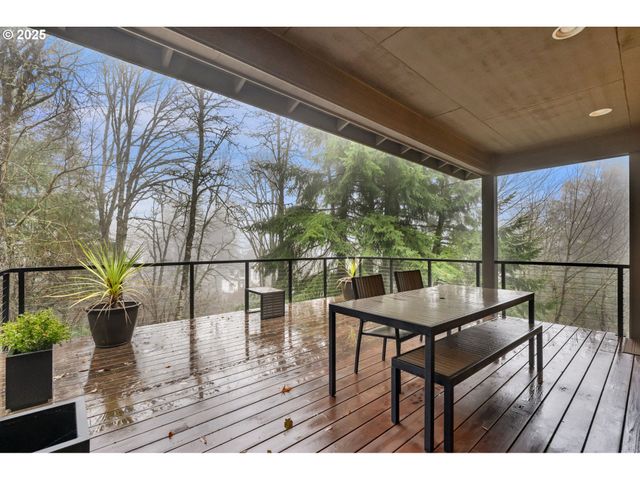 3311 Nw TULLAMORE Ct, Portland, OR 97229