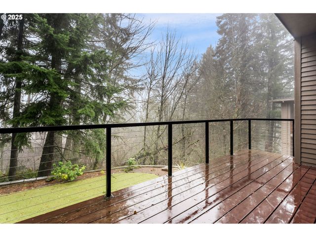 3311 Nw TULLAMORE Ct, Portland, OR 97229