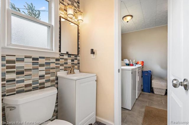 23730 Glenbrook Street, Saint Clair Shores, MI 48082