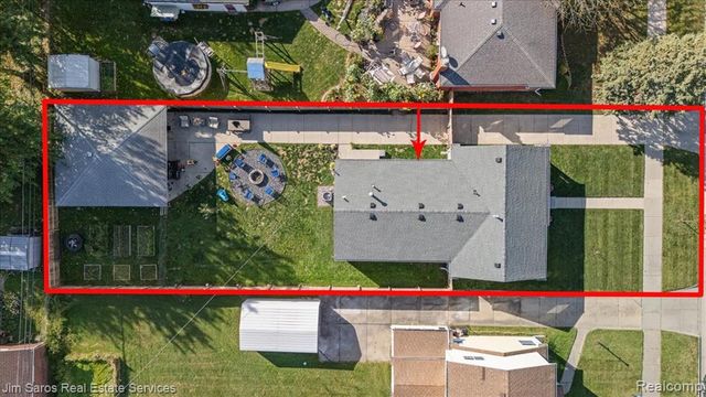 23730 Glenbrook Street, Saint Clair Shores, MI 48082