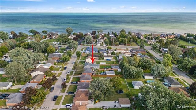 23730 Glenbrook Street, Saint Clair Shores, MI 48082