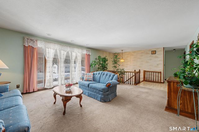 90 Rolling Ridge Road, Hamden, CT 06518