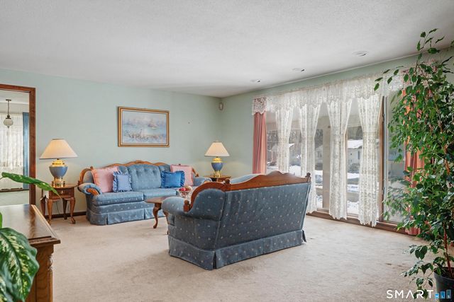 90 Rolling Ridge Road, Hamden, CT 06518