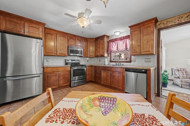 90 Rolling Ridge Road, Hamden, CT 06518