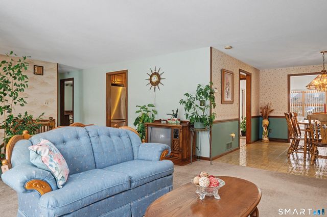 90 Rolling Ridge Road, Hamden, CT 06518