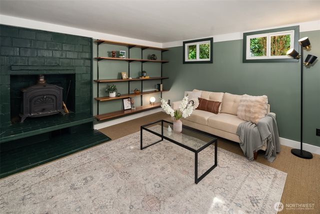 3124 W Raye Street, Seattle, WA 98199
