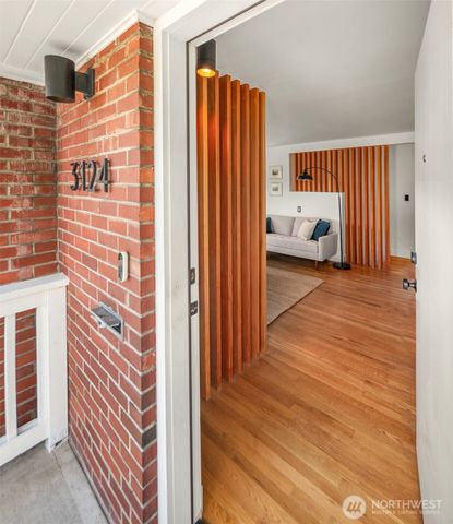 3124 W Raye Street, Seattle, WA 98199