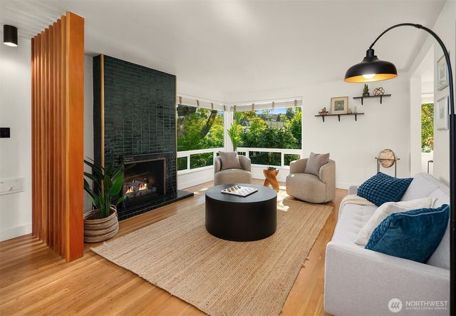 3124 W Raye Street, Seattle, WA 98199