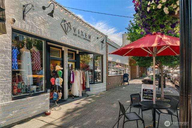 3124 W Raye Street, Seattle, WA 98199