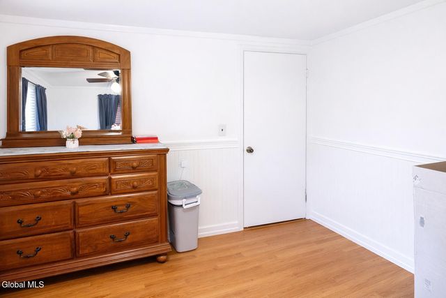 2427 3rd Avenue, Rotterdam, NY 12303