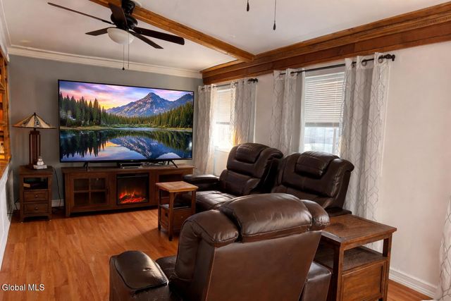 2427 3rd Avenue, Rotterdam, NY 12303