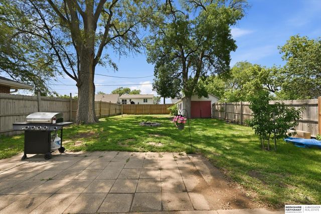 3015 S 12th Street, Lincoln, NE 68502