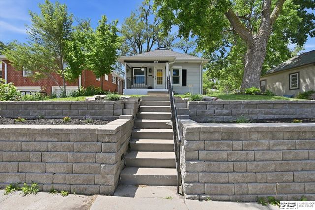 3015 S 12th Street, Lincoln, NE 68502