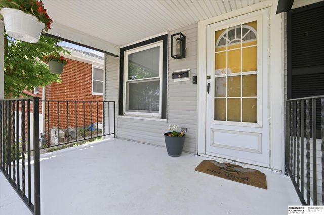 3015 S 12th Street, Lincoln, NE 68502