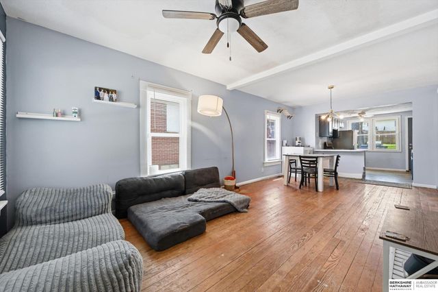 3015 S 12th Street, Lincoln, NE 68502