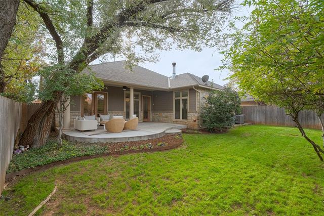 1121 Fenwick Place, Nichols Hills, OK 73116