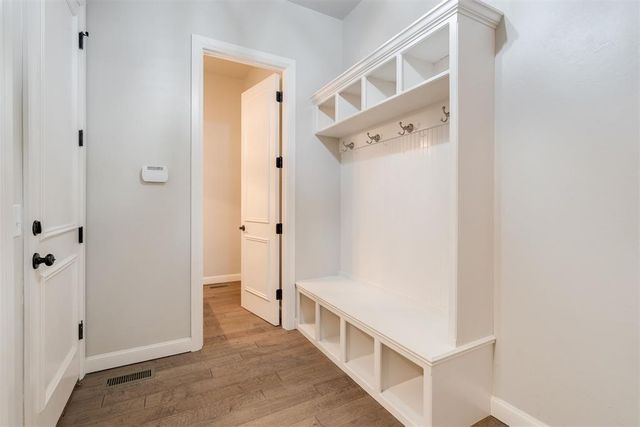 1121 Fenwick Place, Nichols Hills, OK 73116