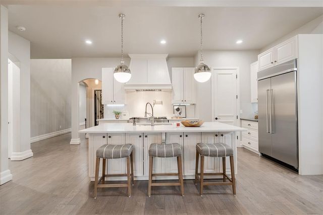 1121 Fenwick Place, Nichols Hills, OK 73116