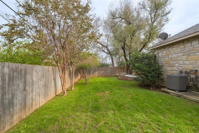 1121 Fenwick Place, Nichols Hills, OK 73116