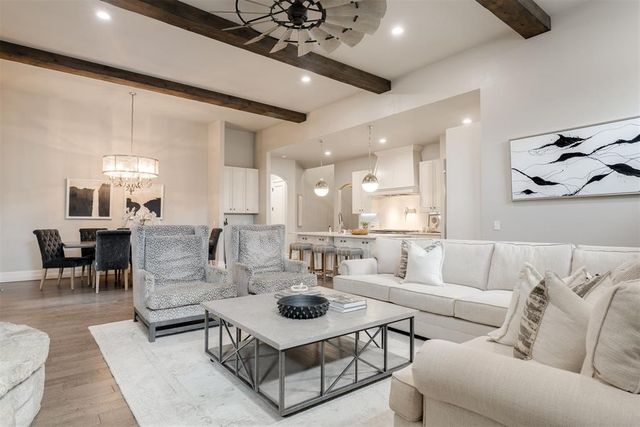 1121 Fenwick Place, Nichols Hills, OK 73116