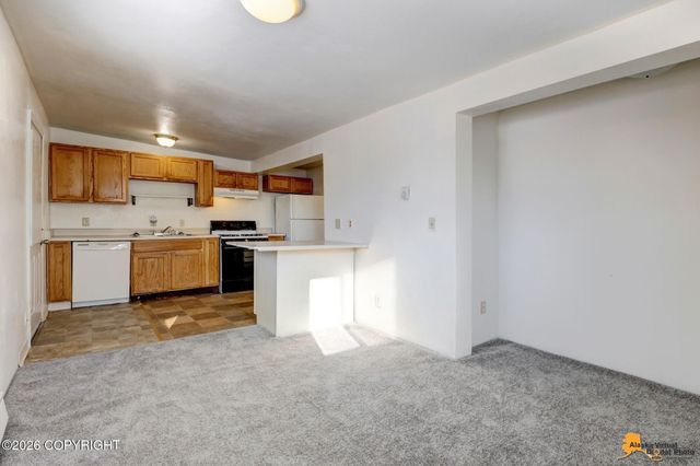 2607 W 31st Avenue, Anchorage, AK 99517