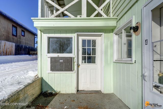 2607 W 31st Avenue, Anchorage, AK 99517