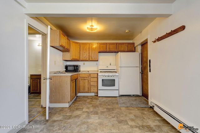 2607 W 31st Avenue, Anchorage, AK 99517