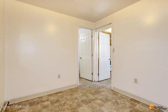 2607 W 31st Avenue, Anchorage, AK 99517