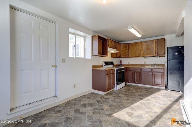 2607 W 31st Avenue, Anchorage, AK 99517