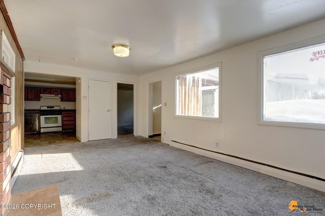 2607 W 31st Avenue, Anchorage, AK 99517