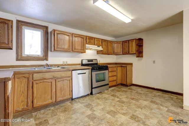 2607 W 31st Avenue, Anchorage, AK 99517