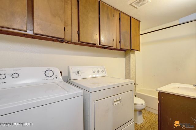 2607 W 31st Avenue, Anchorage, AK 99517